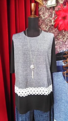 ブラック×裾レース・チュニック