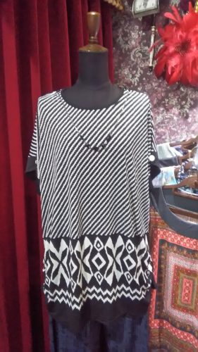 ブラック×ホワイトストライプ・チュニック