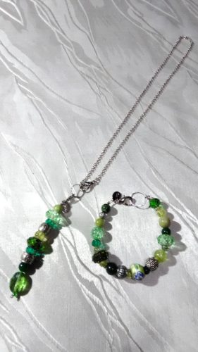 はるみさんのリメイク（グリーン・ネックレス）♪