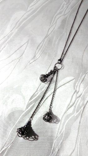Ｋさんのオーダー（ブラック×チェインメイルフラワー・3個ネックレス）♪