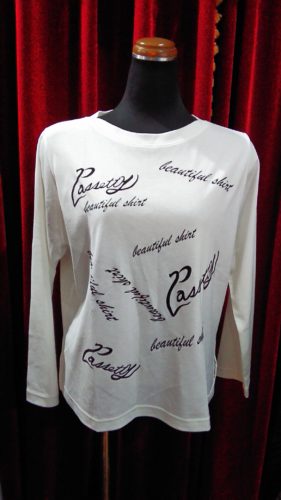 お洋服入荷しました♪