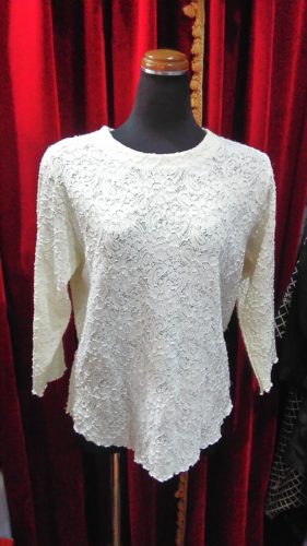 レースのお洋服入荷しました♪