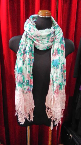 ストール入荷しました