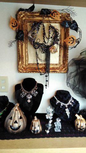 岩槻店にハロウィン・ディスプレイ♪