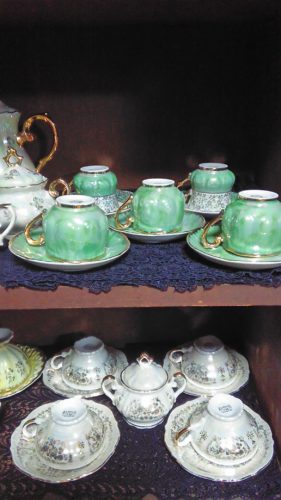 岩槻店のガラス棚♪